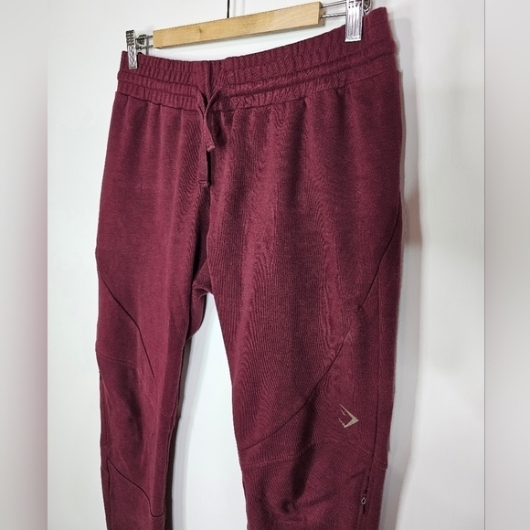 GYMSHARK medium maroon athletic joggers - Picture 2 of 7